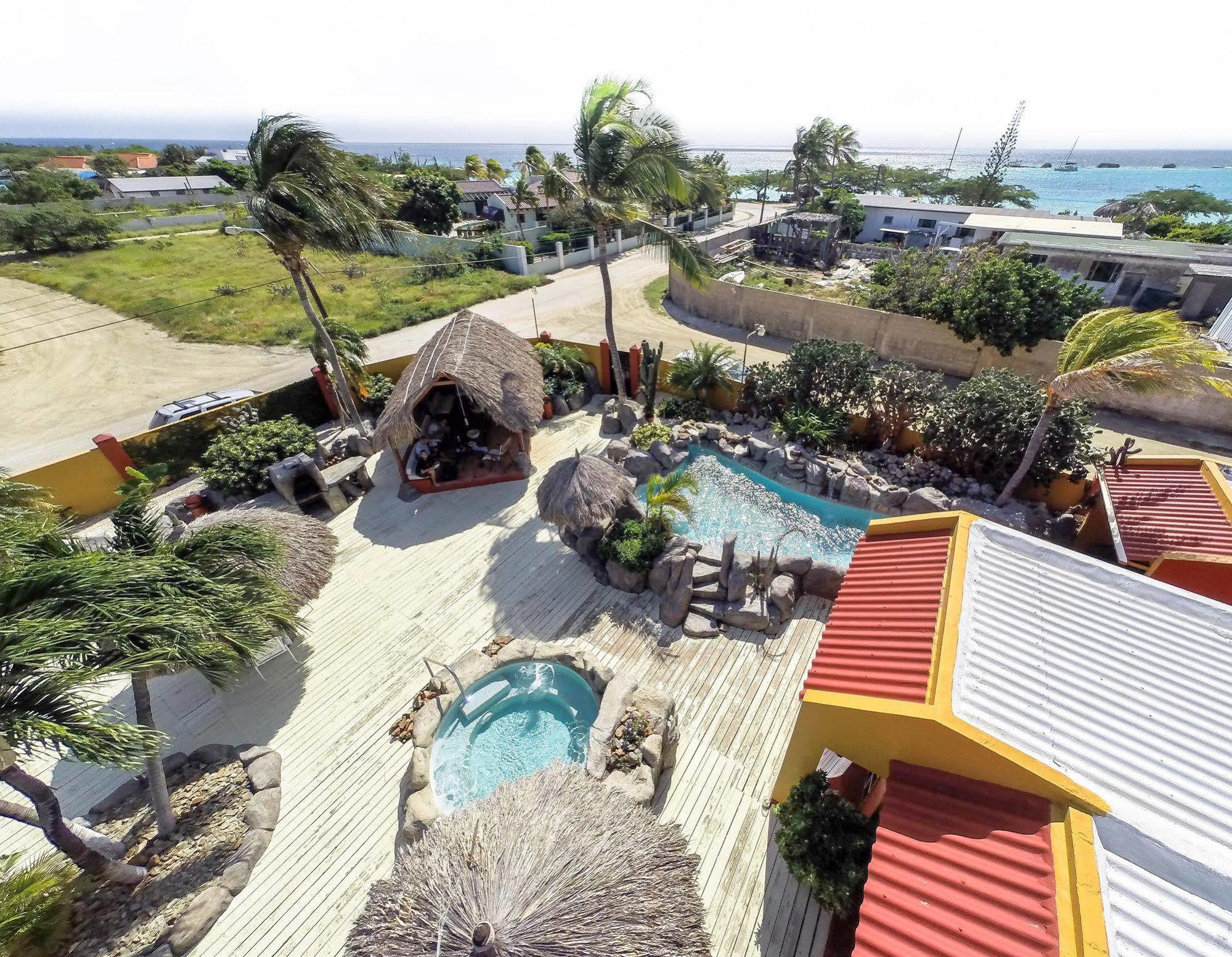 Sea Breeze Apartments Pos Chiquito Kültér fotó